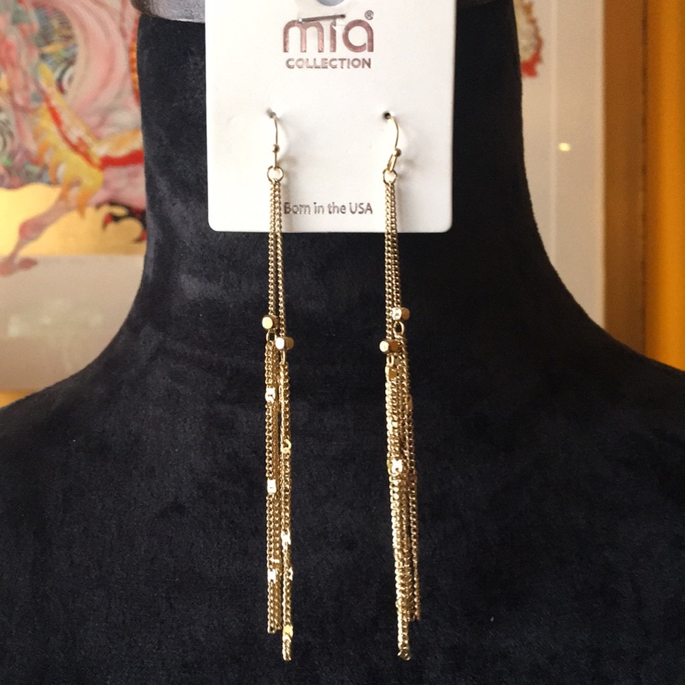NWT Mia Collection Chain Drop Earings 3/$15 Thinking Holidays🎁🎁Great gifts🎁🎁